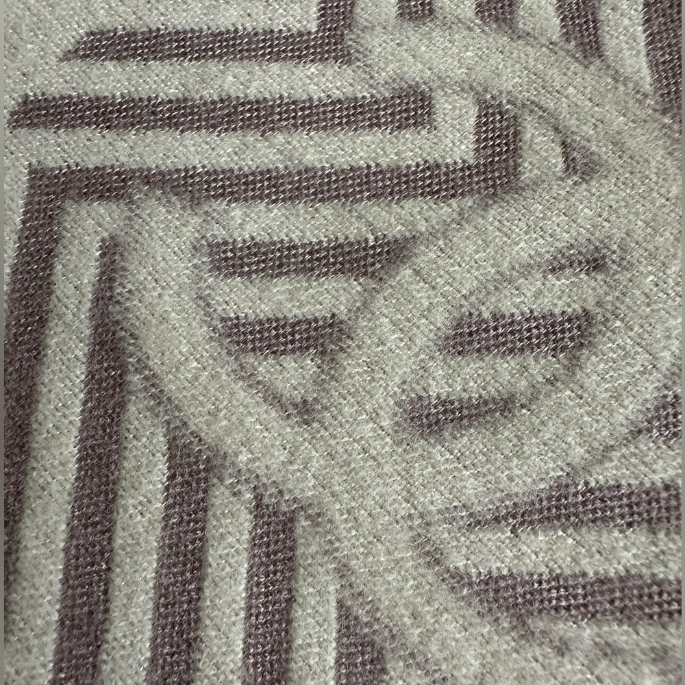 NWT🔥✨ CHANEL Stole/Scarf/Shawl made with cashmere & silk🤩 14S A52187X26009 - Picture 3 of 15
